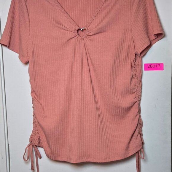 No Boundaries Juniors XXXL Ribbed V-Neck Top – Adobe Coral - Picture 1 of 7
